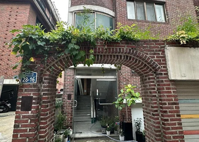 公寓 Ahyeon Station 10-minute Walk Cozy *